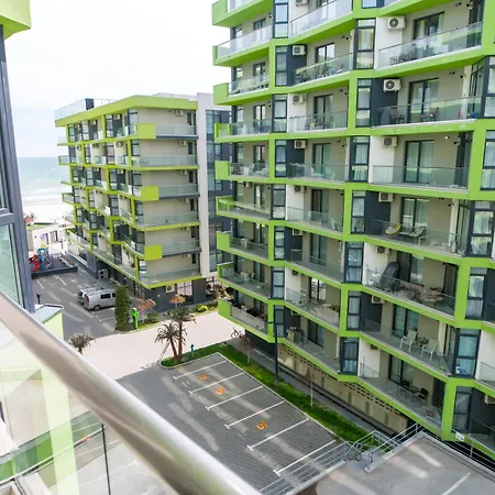 Blue Aqua N Pool Năvodari