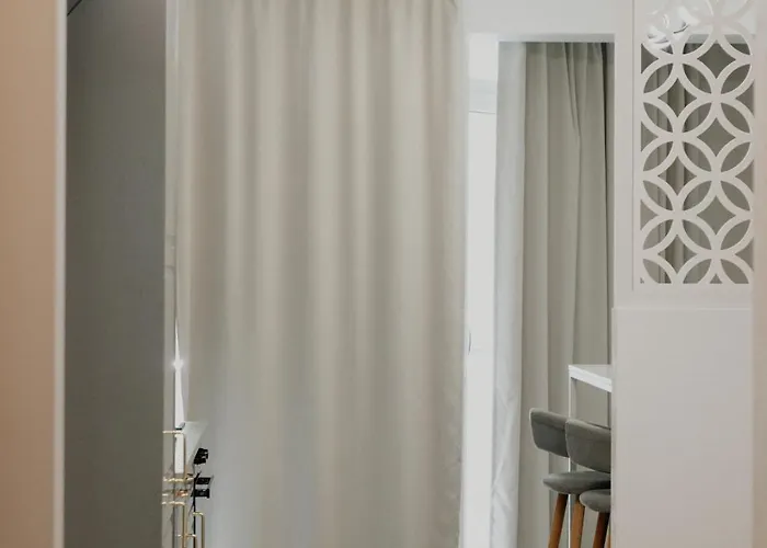 Blue Aqua N Pool Apartment